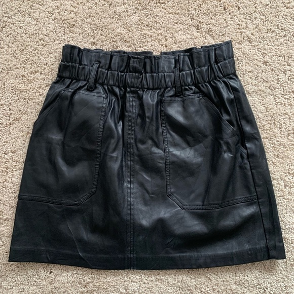 ZARA Black vegan Leather Skirt L - Picture 2 of 4